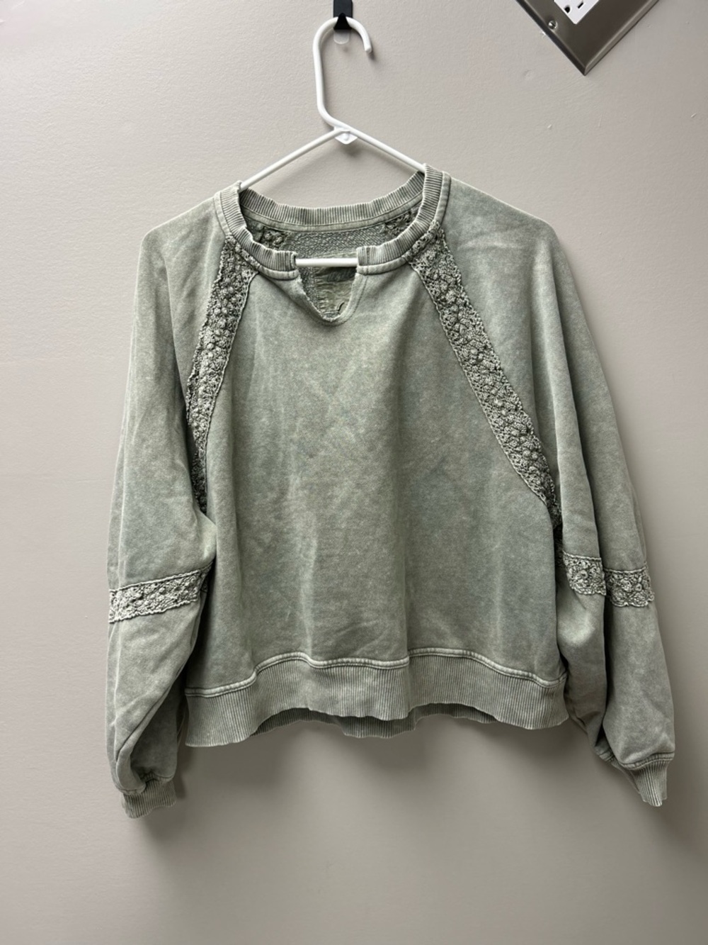 Aerie Women’s Green Hey Crochet Crewneck Sweater